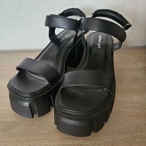 Madden Girl Grandy Platform Sandals